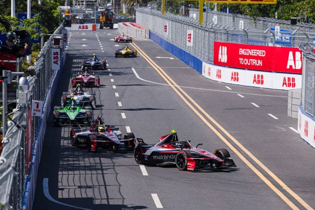 2026 FORMULA E SANYA ePRIX 21 DE VRIES Nyck (nld), Mahindra Racing, Mahindra M12Electro, action during the 2026 Sanya ePrix, 11th round of the 2025-26 ABB FIA Formula E World Championship, WM, Weltmeisterschaft on the Sanya Street Circuit from June 18 to 20, 2026 in Sanya, China - SanyaChina  Copyright: xCLEMENTxLUCKx