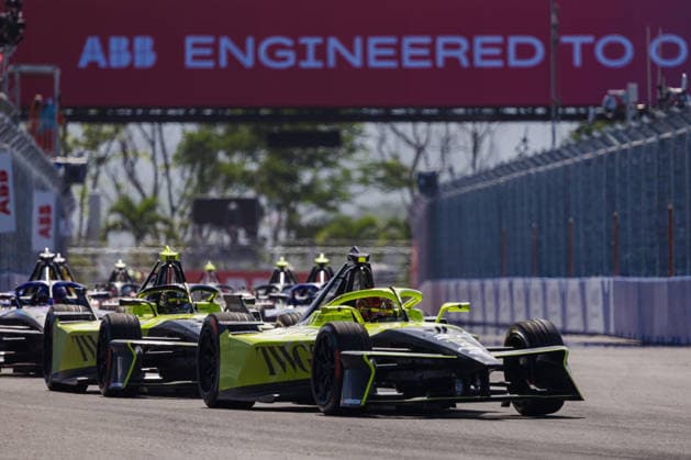 2026 FORMULA E SANYA ePRIX 27 DENNIS Jake (gbr), Andretti Formula E, Porsche 99X Electric, action during the 2026 Sanya ePrix, 11th round of the 2025-26 ABB FIA Formula E World Championship, WM, Weltmeisterschaft on the Sanya Street Circuit from June 18 to 20, 2026 in Sanya, China - SanyaChina  Copyright: xCLEMENTxLUCKx