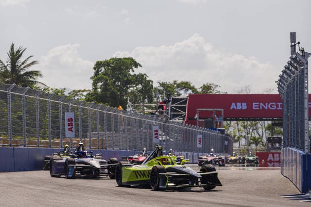 2026 FORMULA E SANYA ePRIX 27 DENNIS Jake (gbr), Andretti Formula E, Porsche 99X Electric, action during the 2026 Sanya ePrix, 11th round of the 2025-26 ABB FIA Formula E World Championship, WM, Weltmeisterschaft on the Sanya Street Circuit from June 18 to 20, 2026 in Sanya, China - SanyaChina  Copyright: xCLEMENTxLUCKx