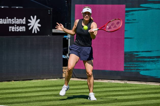 June 20, 2026, Bad Homburg, Hessen, Germany: Angelique Kerber of Germany returns with forehand to Ana Ivanovic of Serbia during the BAD HOMBURG OPEN powered by SOLARWATTT- WTA500 - Womens Tennis, 20.6.2026 in Bad Homburg (Tennis-Club Bad Homburg), Germany - Photo: Tennis 2026: Bad Homburg Open: Practice Session  - ZUMAs343 20260620_zsp_s343_018 Copyright: xMathiasxSchulzx