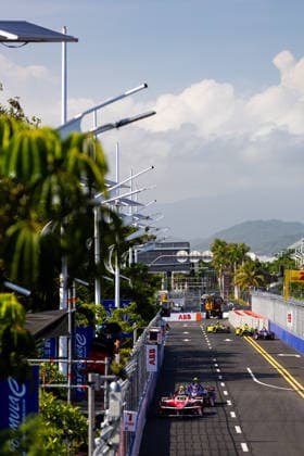 2026 FORMULA E SANYA ePRIX 01 ROWLAND Oliver (gbr), Nissan Formula E Team, Nissan e-4ORCE 05, action during the 2026 Sanya ePrix, 11th round of the 2025-26 ABB FIA Formula E World Championship, WM, Weltmeisterschaft on the Sanya Street Circuit from June 18 to 20, 2026 in Sanya, China - SanyaChina  Copyright: xDamienxDoumerguex