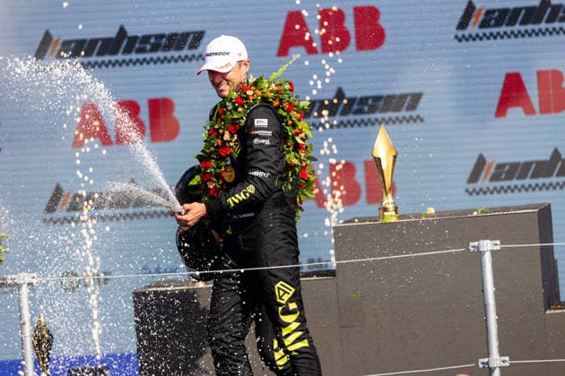 2026 FORMULA E SANYA ePRIX DENNIS Jake (gbr), Andretti Formula E, Porsche 99X Electric, portrait during the 2026 Sanya ePrix, 11th round of the 2025-26 ABB FIA Formula E World Championship, WM, Weltmeisterschaft on the Sanya Street Circuit from June 18 to 20, 2026 in Sanya, China - SanyaChina  Copyright: xDamienxDoumerguex