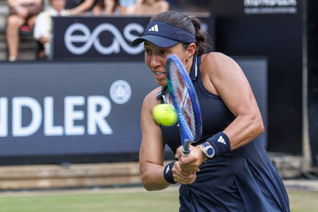 Berlin, 15.06.26, Tennis: VANDA Pharmaceuticals BERLIN TENNIS OPEN 2026 im Steffi-Graf-Stadion. Damen, Einzel. A. Sabalenka vs gegen Jessica Pegula. Jessica Pegula retourniert einen Ball. VANDA Pharmaceuticals BERLIN TENNIS OPEN 2026 *** Berlin, June 15, 2026, Tennis