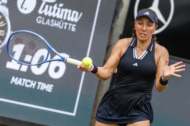 Berlin, 15.06.26, Tennis: VANDA Pharmaceuticals BERLIN TENNIS OPEN 2026 im Steffi-Graf-Stadion. Damen, Einzel. A. Sabalenka vs gegen Jessica Pegula. Jessica Pegula retourniert einen Ball. VANDA Pharmaceuticals BERLIN TENNIS OPEN 2026 *** Berlin, June 15, 2026, Tennis