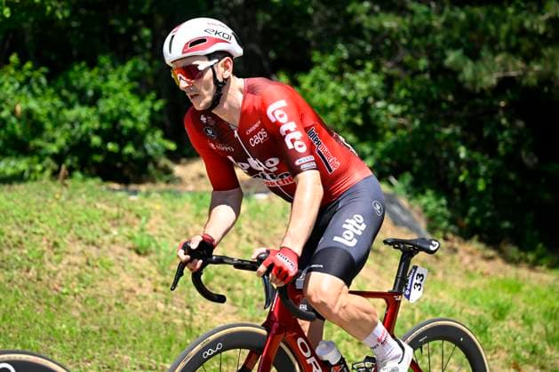 Baloise Belgium Tour 2026 Stage 4 AARSCHOT, BELGIUM - JUNE 20 : De Buyst Jasper (BEL) of Lotto Intermarche in action during stage 4 of the 95th edition of Baloise Tour of Belgium an UCI ProSeries 2.Pro cycling road race stage for Men Elite of 183.5 km with start in Begijnendijk and finish in Aarschot on June 20, 2026 in Aarschot, Belgium, 20 06 2026 ( Motordriver Stephan Boone - Aarschot Belgium  Copyright: xTomasxSiskx