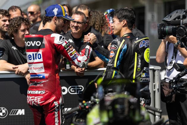 Foto IPP Enrico Schiavi Brno - Ostrova?ice 20-06-2025 MotoGP Gran Premio Motociclismo della Repubblica Ceca 2026 Qualifiche nella foto: Francesco Bagnaia - Ducati Lenovo Team con Ai Ogura - Trackhouse MotoGP Team Brno - Ostrova?ice italy REPUBBLICA CECA ITALY  Copyright: xR4924_italyphotopressx