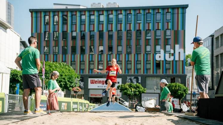 Tag der Überflieger auf dem Kennedyplatz. Am 20.06.2026 in Essen ** NUR FÜR REDAKTIONELLE ZWECKE ** EDITORIAL USE ONLY **<p>Tag der Überflieger auf dem Kennedyplatz. Am 20.06.2026 in Essen Copyright: ChristophxJendral *** High-Fliers Day at Kennedyplatz On June 20, 2026, in Essen FOR EDITORIAL USE ONLY EDITORIAL USE ONLY p Day of the High-Fliers at Kennedyplatz On June 20, 2026, in Essen Copyright ChristophxJendral,detected_source_language Copyright: ChristophxJendral doc86dcg5ymdaw1e2zqeieo ,EDITORIAL USE ONLY