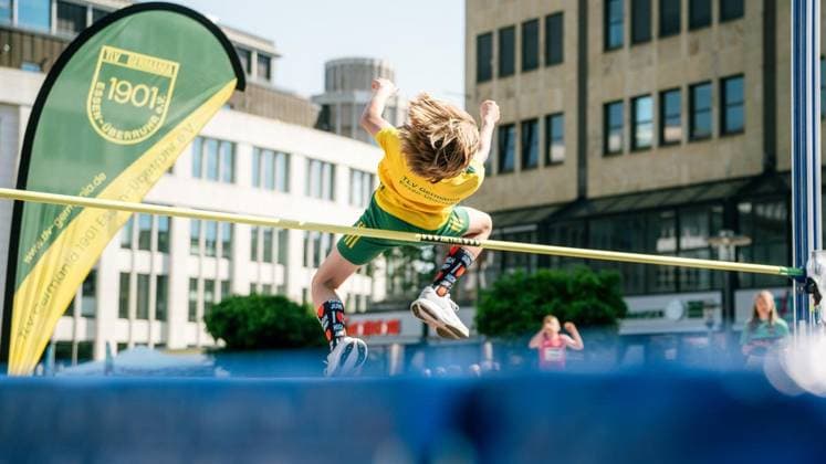 Tag der Überflieger auf dem Kennedyplatz. Am 20.06.2026 in Essen ** NUR FÜR REDAKTIONELLE ZWECKE ** EDITORIAL USE ONLY **<p>Tag der Überflieger auf dem Kennedyplatz. Am 20.06.2026 in Essen Copyright: ChristophxJendral *** High-Fliers Day at Kennedyplatz On June 20, 2026, in Essen FOR EDITORIAL USE ONLY EDITORIAL USE ONLY p Day of the High-Fliers at Kennedyplatz On June 20, 2026, in Essen Copyright ChristophxJendral,detected_source_language Copyright: ChristophxJendral doc86dcg82jcvbvydxget8 ,EDITORIAL USE ONLY