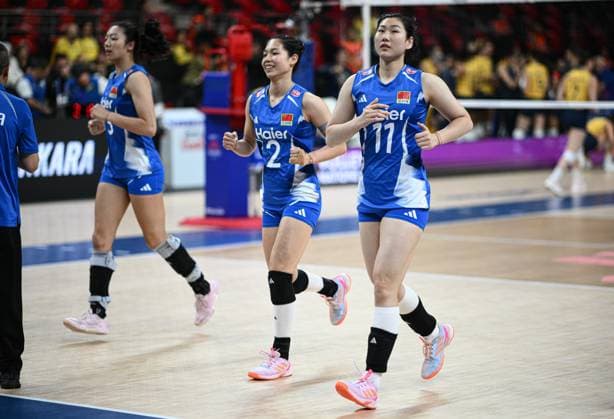 China v Brazil - 2026 FIVB Volleyball Nations League ANKARA, TURKIYE - JUNE 20: Yushan Zhuang (2) and Chenxuan Li (11) of China warm up ahead the 2026 FIVB Volleyball Nations League (VNL) Week 2 match between China and Brazil at Ankara Sports Hall in Ankara, Turkiye on June 20, 2026. Akin Celiktas Anadolu Ankara Turkey. Editorial use only. Please get in touch for any other usage.  Copyright: x2026xAnadoluxAkinxCeliktasx