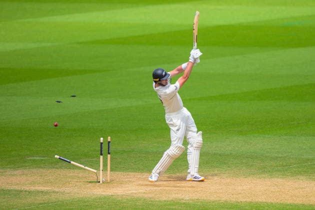 LONDON, ENGLAND JUNE 20 - Kyle Jamieson of New Zealand bowled by Matthew Fisher of England during Day Four of the 2nd Rothesay Test Match game between England and New Zealand at Kia Oval on June 20, 2026 in London , England . (Photo by Keeran Marquis Sports Press Photo)  Copyright: xKeeranxMarquis SPPx Sportspressphoto_SPR171430