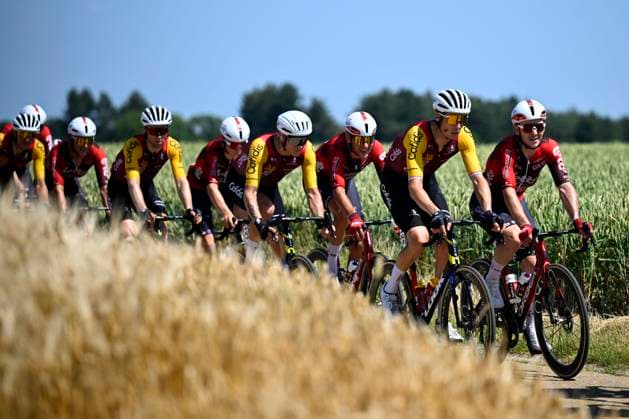 Baloise Belgium Tour 2026 Stage 4 AARSCHOT, BELGIUM - JUNE 20 : Riders of Team Cofidis, Team Lotto Intermarche in action during stage 4 of the 95th edition of Baloise Tour of Belgium an UCI ProSeries 2.Pro cycling road race stage for Men Elite of 183.5 km with start in Begijnendijk and finish in Aarschot on June 20, 2026 in Aarschot, Belgium, 20 06 2026 ( Motordriver Stephan Boone - Aarschot Belgium  Copyright: xTomasxSiskx