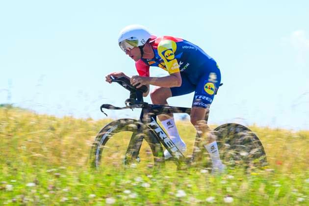 Tour de Suisse 2026 Stage 4 AARBURG, SWITZERLAND - JUNE 20 : Nys Thibau (BEL) of Lidl Trek in action during stage 4 of the 89th edition of Tour de Suisse an UCI World Tour 2.UWT Individual Time Trial stage for Men Elite of 23.8 km with start in Aarburg and finish in Aarburg on June 20, 2026 in Aarburg, Switzerland, 20 06 2026 ( Motordriver Guy De Vuyst - Aarburg Switzerland  Copyright: xVincentxKalutx