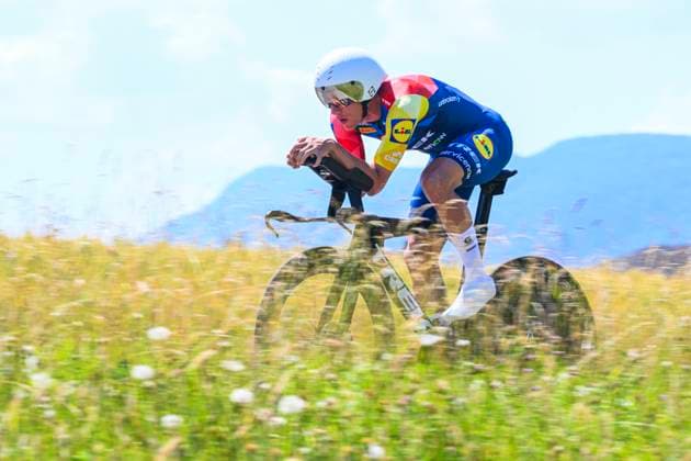 Tour de Suisse 2026 Stage 4 AARBURG, SWITZERLAND - JUNE 20 : Nys Thibau (BEL) of Lidl Trek in action during stage 4 of the 89th edition of Tour de Suisse an UCI World Tour 2.UWT Individual Time Trial stage for Men Elite of 23.8 km with start in Aarburg and finish in Aarburg on June 20, 2026 in Aarburg, Switzerland, 20 06 2026 ( Motordriver Guy De Vuyst - Aarburg Switzerland  Copyright: xVincentxKalutx
