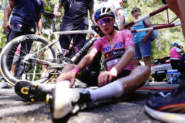 The pink jersey Italy s Lorenzo Mark Finn of Red Bull - Bora - Hansgrohe Rookies during Stage 7 of the Giro Next Gen 2026, from Sulmona to Piana delle Mele (Guardiagrele), Italy, Saturday, June 20, 2026.  Copyright: xFabioxFerrari LaPressex