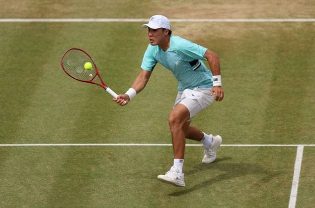 Brandon Nakashima of USA in action HSBC Queen s Club Championships, Day Fifteen, Tennis, Queen s Club, West Kensington, London, UK - 20 Jun 2026London Queen s Club United Kingdom  Copyright: xEllaxLing Shutterstockx 16929307c