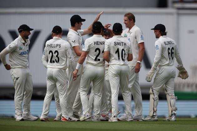 England v New Zealand, International Test Match 2026 WICKET CELEBRATION England Opening Batter Emilio Gay (52) is caught by New Zealand Middle Order Batter Rachin Ravindra during the International Test Match 2026 match between England and New Zealand at the Oval, London, UK on 20 June 2026. London Oval London UK Editorial use only , Copyright: xChrisxFoxwellx PSI-24390-0171
