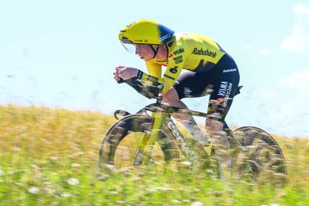 Tour de Suisse 2026 Stage 4 AARBURG, SWITZERLAND - JUNE 20 : Brennan Matthew (GBR) of Team Visma Lease a Bike in action during stage 4 of the 89th edition of Tour de Suisse an UCI World Tour 2.UWT Individual Time Trial stage for Men Elite of 23.8 km with start in Aarburg and finish in Aarburg on June 20, 2026 in Aarburg, Switzerland, 20 06 2026 ( Motordriver Guy De Vuyst - Aarburg Switzerland  Copyright: xVincentxKalutx