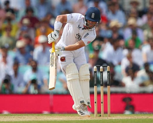 LONDON, ENGLAND - JUNE 20: Ben Duckett of England is struck above the pads during day 4 of the 2nd Rothesay Test Match between England and New Zealand at The Kia Oval on June 20, 2026 in London, England.  Copyright: xJayxPatel SPPx Sportspressphoto_SPR171498
