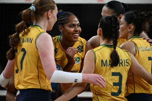 China v Brazil - 2026 FIVB Volleyball Nations League ANKARA, TURKIYE - JUNE 20: Players of Brazil celebrate after score during the 2026 FIVB Volleyball Nations League (VNL) Week 2 match between China and Brazil at Ankara Sports Hall in Ankara, Turkiye on June 20, 2026. Akin Celiktas Anadolu Ankara Turkey. Editorial use only. Please get in touch for any other usage.  Copyright: x2026xAnadoluxAkinxCeliktasx