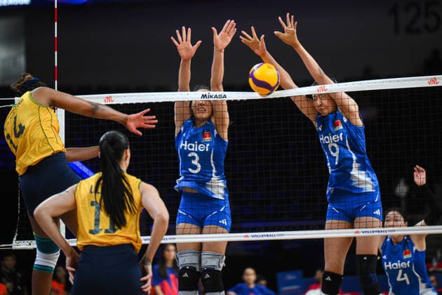 China v Brazil - 2026 FIVB Volleyball Nations League ANKARA, TURKIYE - JUNE 20: Xin Tang (3) and Aoqian Wang (9) of China in action during the 2026 FIVB Volleyball Nations League (VNL) Week 2 match between China and Brazil at Ankara Sports Hall in Ankara, Turkiye on June 20, 2026. Akin Celiktas Anadolu Ankara Turkey. Editorial use only. Please get in touch for any other usage.  Copyright: x2026xAnadoluxAkinxCeliktasx