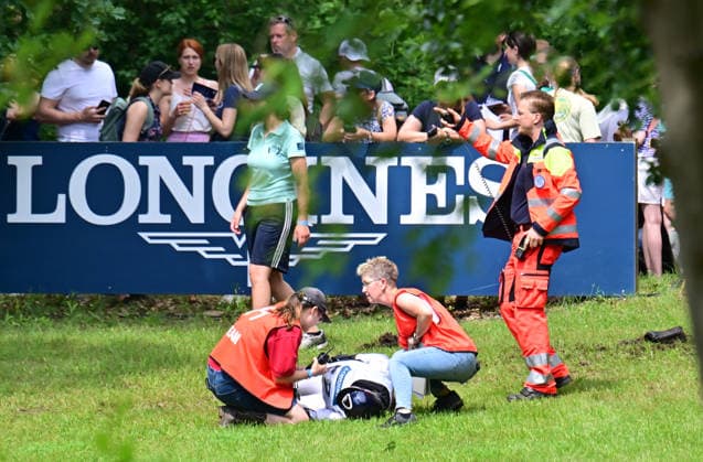 GER; Luhmuehlen 2026 Vielseitigkeit, CCI4*-S Meßmer Trophy: Gelaende 20.06.2026, GER; Luhmuehlen 2026, Vielseitigkeit, CCI4*-S MeßmerTrophy: Gelaende im Bild Malgorzata Korycka-Kaminski (POL) auf Canvalencia verunglueckt am Longines Teich *** GER Luhmuehlen 2026 Eventing, CCI4 S Meßmer Trophy Cross-Country June 20, 2026, GER Luhmuehlen 2026, Eventing, CCI4 S Meßmer Trophy Cross-Country nordphotoxGmbH xWitke nph00002