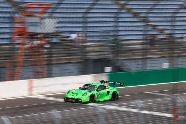 90 Ricardo Feller (CH Manthey), Porsche 911 GT3 R Evo, action Photo: Hoch Zwei Klettwitz Germany *** 90 Ricardo Feller (CH Manthey), Porsche 911 GT3 R Evo, action photo taken at Hoch Zwei, Klettwitz, Germany,detected_source_language