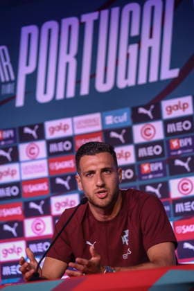 FIFA World Cup, WM, Weltmeisterschaft, Fussball 2026 - Portugal press conference, PK, Pressekonferenz Portugal s national soccer team player Diogo Dalot attends a press conference, in Palm Beach, Florida, USA, 20 June 2026. Palm Beach Florida United States  Copyright: xMIGUELxA.xLOPESx