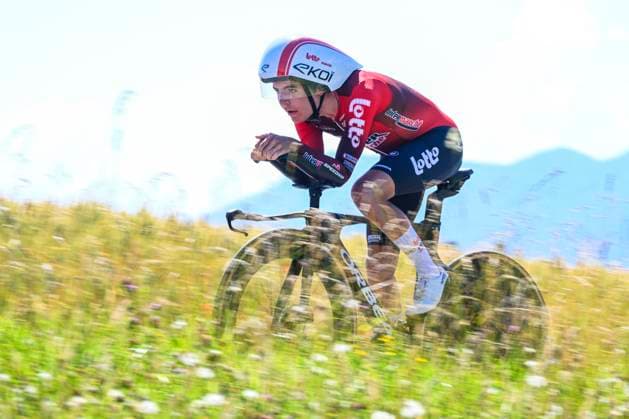 Tour de Suisse 2026 Stage 4 AARBURG, SWITZERLAND - JUNE 20 : Widar Jarno (BEL) of Lotto Intermarche in action during stage 4 of the 89th edition of Tour de Suisse an UCI World Tour 2.UWT Individual Time Trial stage for Men Elite of 23.8 km with start in Aarburg and finish in Aarburg on June 20, 2026 in Aarburg, Switzerland, 20 06 2026 ( Motordriver Guy De Vuyst - Aarburg Switzerland  Copyright: xVincentxKalutx