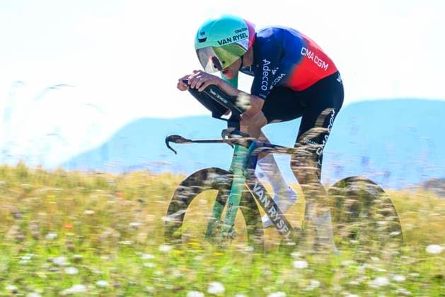 Tour de Suisse 2026 Stage 4 AARBURG, SWITZERLAND - JUNE 20 : De Pestel Sander (BEL) of Decathlon CMA CGM Team in action during stage 4 of the 89th edition of Tour de Suisse an UCI World Tour 2.UWT Individual Time Trial stage for Men Elite of 23.8 km with start in Aarburg and finish in Aarburg on June 20, 2026 in Aarburg, Switzerland, 20 06 2026 ( Motordriver Guy De Vuyst - Aarburg Switzerland  Copyright: xVincentxKalutx