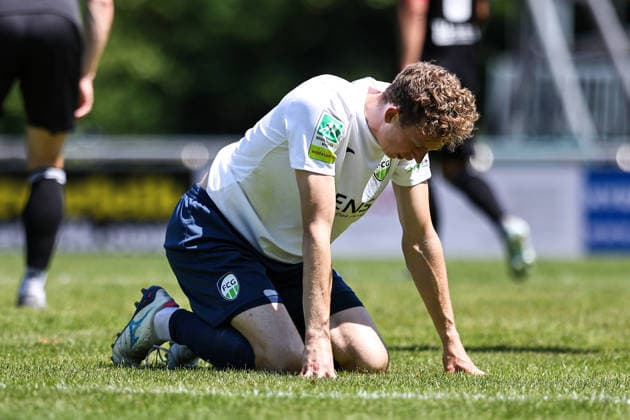 2026.06.20, xkwix, Fußball, Testspiel, SC Spelle-Venhaus - FC Gütersloh, Arena am Stuckenberg, Saison 2026 2027: Hannes John (FC Gütersloh 8) enttaeuscht am Boden DFB regulations prohibit any use of photographs as image sequences and or quasi-video. Photo: xKamilxWilkowskixPressefotoKochx Niedersachsen Deutschland *** June 20, 2026, xkwix, soccer, friendly match, SC Spelle Venhaus vs. FC Gütersloh, Arena am Stuckenberg, 2026–2027 season