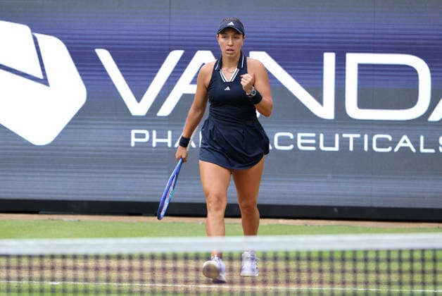 Jessica Pegula (USA) jubelt nach Sieg gegen Aryna Sabalenka (BLR) VANDA Pharmaceuticals Berlin Tennis Open Damen 20.06.2026 *** Jessica Pegula (USA) celebrates after her victory over Aryna Sabalenka (BLR) Sports VANDA Pharmaceuticals Berlin Tennis Open Womens 20 06 2026,detected_source_language