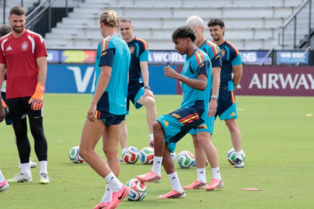 Spain s players take part in a training session in Atlanta, Spain, 20 June 2026. Spain will face Saudi Arabia in their 2026 FIFA World Cup, WM, Weltmeisterschaft, Fussball group H soccer on 21 June. Spain s training session !ACHTUNG: NUR REDAKTIONELLE NUTZUNG!  Copyright: xLavandeiraxJrx GRAF2044 20260620-55020657144_1