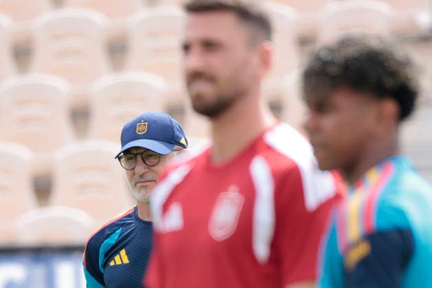 Spain s head coach Luis de la Fuente leads a training session in Atlanta, Spain, 20 June 2026. Spain will face Saudi Arabia in their 2026 FIFA World Cup, WM, Weltmeisterschaft, Fussball group H soccer on 21 June. Spain s training session !ACHTUNG: NUR REDAKTIONELLE NUTZUNG!  Copyright: xLavandeiraxJrx GRAF2085 20260620-55020657234_1