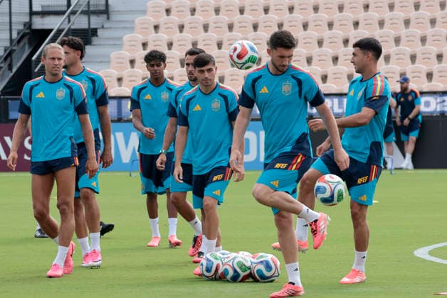 Spain s players take part in a training session in Atlanta, Spain, 20 June 2026. Spain will face Saudi Arabia in their 2026 FIFA World Cup, WM, Weltmeisterschaft, Fussball group H soccer on 21 June. Spain s training session !ACHTUNG: NUR REDAKTIONELLE NUTZUNG!  Copyright: xLavandeiraxJrx GRAF2084 20260620-55020657276_1