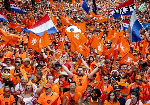 HOUSTON - Fans during the Orange march to Houston Stadium during the 2026 FIFA World Cup, WM, Weltmeisterschaft, Fussball Group F, prior to the match between the Netherlands and Sweden on June 20, 2026, in Houston, United States. KOEN VAN WEEL ANP FIFA World Cup 2026 group stage 2026 xVIxANPxSportx xxANPxIVx 561514960 originalFilename: 561514960.jpg