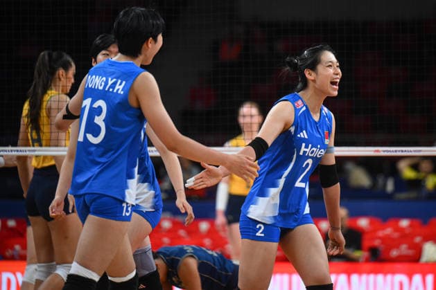 China v Brazil - 2026 FIVB Volleyball Nations League ANKARA, TURKIYE - JUNE 20: Yuhan Dong (13) and Yushan Zhuang (2) of China celebrate after score during the 2026 FIVB Volleyball Nations League (VNL) Week 2 match between China and Brazil at Ankara Sports Hall in Ankara, Turkiye on June 20, 2026. Akin Celiktas Anadolu Ankara Turkey. Editorial use only. Please get in touch for any other usage.  Copyright: x2026xAnadoluxAkinxCeliktasx