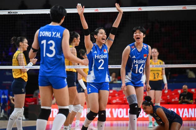 China v Brazil - 2026 FIVB Volleyball Nations League ANKARA, TURKIYE - JUNE 20: Yuhan Dong (13) and Yushan Zhuang (2) of China celebrate after score during the 2026 FIVB Volleyball Nations League (VNL) Week 2 match between China and Brazil at Ankara Sports Hall in Ankara, Turkiye on June 20, 2026. Akin Celiktas Anadolu Ankara Turkey. Editorial use only. Please get in touch for any other usage.  Copyright: x2026xAnadoluxAkinxCeliktasx