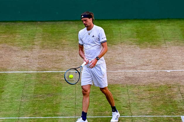Alexander Zverev (GER) spielt den Ball laessig mit der Vorhand TERRA WORTMANN Open 2026, Tennis, ATP, Tennis Herren Tennis Herren 500, Turnier, Hauptfeld, Halbfinale, 20.06.2026, TERRA WORTMANN Open 2026, Tennis, ATP, Tennis Herren 500, Turnier, Hauptfeld, Halbfinale, 20.06.2026 Halle *** Alexander Zverev (GER) casually hits the ball with his forehand at the TERRA WORTMANN Open 2026, Tennis, ATP, Mens 500, Tournament, Main Draw, Semifinals, June 20, 2026, TERRA WORTMANN Open 2026, Tennis, ATP, Men’s 500, Tournament, Main Draw, Semifinals, June 20, 2026, Indoor,detected_source_language Copyright: xEibner-Pressefoto RobertxGertzenx EP_RGN