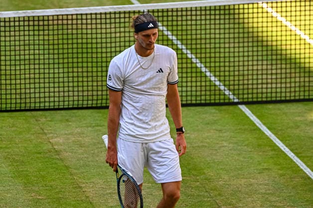 Alexander Zverev (GER) TERRA WORTMANN Open 2026, Tennis, ATP, Tennis Herren Tennis Herren 500, Turnier, Hauptfeld, Halbfinale, 20.06.2026, TERRA WORTMANN Open 2026, Tennis, ATP, Tennis Herren 500, Turnier, Hauptfeld, Halbfinale, 20.06.2026 Halle *** Alexander Zverev GER TERRA WORTMANN Open 2026, Tennis, ATP, Mens 500, Tournament, Main Draw, Semifinals, June 20, 2026, TERRA WORTMANN Open 2026, Tennis, ATP, Mens 500, Tournament, Main Draw, Semifinals, June 20, 2026, Halle,detected_source_language Copyright: xEibner-Pressefoto RobertxGertzenx EP_RGN