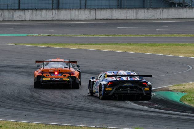 ADAC GT Masters, Dekra Lausitzring 2026 20.06.2026 ab 9.00 Uhr Schipkau OT Klettwitz, Dekra Lausitzring Im Foto: 163 James Southern (USA),Jonas Karklys (LTU) LIQUI MOLY Team Engstler, 11 Tim Zimmermann (GER),Leyton Fourie (RSA) FK Performance Motorsport ADAC GT Masters, Dekra Lausitzring 2026 Schipkau OT Klettwitz Brandenburg Deutschland *** ADAC GT Masters, Dekra Lausitzring 2026, June 20, 2026, starting at 9 Copyright: xEHLxMedia MichelxKöhlerx 20262006-GT Masters-1 Rennen-Dekra-Lausitzring_008