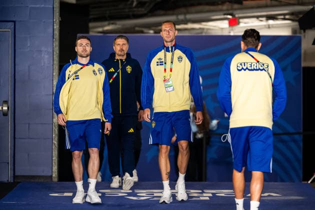 260620 Gabriel Gudmundsson and Gustaf Nilsson of Sweden arrive at Houston Stadium ahead of the FIFA World Cup, WM, Weltmeisterschaft, Fussball 2026 football match between Netherlands and Sweden on June 20, 2026 in Houston. Photo: Petter Arvidson BILDBYRAN kod PA PA1246 bbeng fotboll football soccer fotball vm fotbolls-vm fotball-vm fotbolls-vm 2026 fifa world cup 2026 sverige sweden sverige a netherlands nederländerna *** June 26, 2020  Copyright: PETTERxARVIDSON BB260620PA034