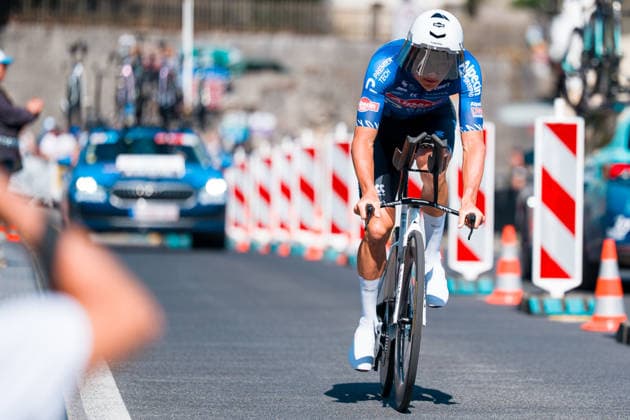 AARBURG, SWITZERLAND - JUNE 20: Mathieu Van Der Poel of Netherlands and Alpecin - Premier Tech in action during the 89th Tour de Suisse 2026 on June 20, 2026 in Aarburg, Switzerland. *** AARBURG, SWITZERLAND, JUNE 20 — Mathieu Van Der Poel of the Netherlands, riding for Alpecin Premier Tech, in action during the 89th Tour de Suisse 2026 on June 20, 2026, in Aarburg, Switzerland,detected_source_language Copyright: xJustPictures.ch PascalxvonxBürenx jp-en-EuSpIm-Pavo_Fotografie-08950