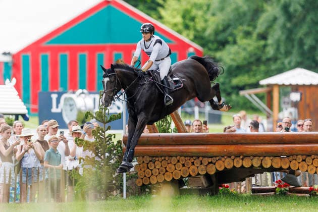 LUHMÜHLEN - Longines Horse Trail 2026, LUHMÜHLEN - Longines Horse Trail 2026 KRAJEWSKI Julia (GER), Tullabeg Platinum CCI4*-S Meßmer Trophy Deutsche Meisterschaft 2026 Gelände Cross Country Luhmühlen, Turniergelände 20. June 2026 - *** LUHMÜHLEN Longines Horse Trail 2026, LUHMÜHLEN Longines Horse Trail 2026 KRAJEWSKI Julia GER, Tullabeg Platinum CCI4 S Meßmer Trophy German Championship 2026 Cross-Country Luhmühlen, Competition Grounds June 20, 2026,detected_source_language