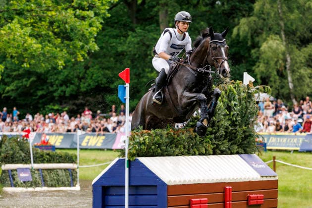 LUHMÜHLEN - Longines Horse Trail 2026, LUHMÜHLEN - Longines Horse Trail 2026 KRAJEWSKI Julia (GER), Tullabeg Platinum CCI4*-S Meßmer Trophy Deutsche Meisterschaft 2026 Gelände Cross Country Luhmühlen, Turniergelände 20. June 2026 - *** LUHMÜHLEN Longines Horse Trail 2026, LUHMÜHLEN Longines Horse Trail 2026 KRAJEWSKI Julia GER, Tullabeg Platinum CCI4 S Meßmer Trophy German Championship 2026 Cross-Country Luhmühlen, Competition Grounds, June 20, 2026,detected_source_language