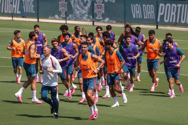 FIFA World Cup, WM, Weltmeisterschaft, Fussball 2026 - Portugal training Portugal s national soccer player Cristiano Ronaldo (C) attends a training session of the team, in Palm Beach, Florida, USA, 20 June 2026. Palm Beach Florida United States  Copyright: xMIGUELxA.xLOPESx