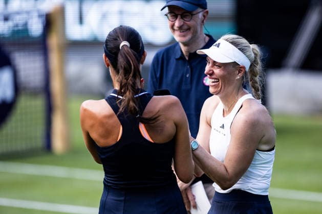BAD HOMBURG, GERMANY - JUNE 20: Angelique Kerber (GER) laughing during The Final Serve - Angelique Kerber (GER) vs Ana Ivanovic (SRB) at the Bad Homburg Open powered by Solarwatt at Kurpark Bad Homburg on June 20, 2026 in Bad Homburg, Germany. Hessen Germany Copyright: xSteffiexWunderlx
