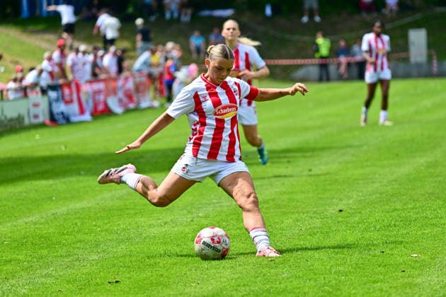 20.06.2026, Fußball, Frauen, Regionalliga, Relagation zur 2. Bundesliga, Saison 2025 2026, Holstein Kiel - 1. FC Köln, Holstein Women Antonia Langshausen Kiel, Holstein-Stadion Waldwiese, VfB Kiel Platz Schleswig-Holstein Deutschland *** June 20, 2026, Soccer, Womens, Regional League, Promotion Relegation to the 2. Bundesliga, 2025–2026 Season, Holstein Kiel vs. 1. FC Köln, Holstein Women Antonia Langshausen Kiel, Holstein Waldwiese Stadium, VfB Kiel Field, Schleswig-Holstein, Germany,detected_source_language