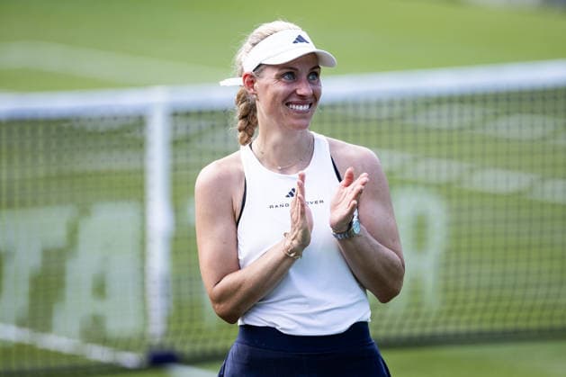 BAD HOMBURG, GERMANY - JUNE 20: Angelique Kerber (GER) applauds during The Final Serve - Angelique Kerber (GER) vs Ana Ivanovic (SRB) at the Bad Homburg Open powered by Solarwatt at Kurpark Bad Homburg on June 20, 2026 in Bad Homburg, Germany. Hessen Germany Copyright: xSteffiexWunderlx