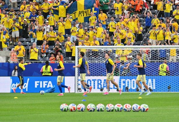 FIFA World Cup, WM, Weltmeisterschaft, Fussball 2026 - Group F - Netherlands vs Sweden Players of Sweden warm up ahead of the FIFA World Cup 2026 group stage match Netherlands against Sweden, in Houston, USA, 20 June 2026. HOUSTON United States  Copyright: xSAMxWASSONx