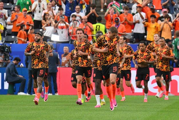FIFA World Cup, WM, Weltmeisterschaft, Fussball 2026 - Group F - Netherlands vs Sweden Memphis Depay (L) and players of Netherlands warm up ahead of the FIFA World Cup 2026 group stage match Netherlands against Sweden, in Houston, USA, 20 June 2026. HOUSTON United States  Copyright: xSAMxWASSONx